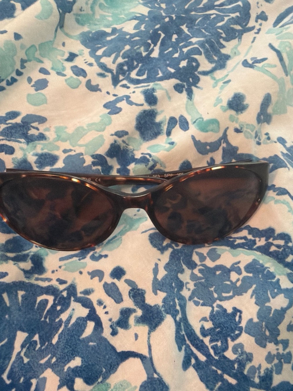 Tortoiseshell Cat-Eye Women's Sunglasses - Brown